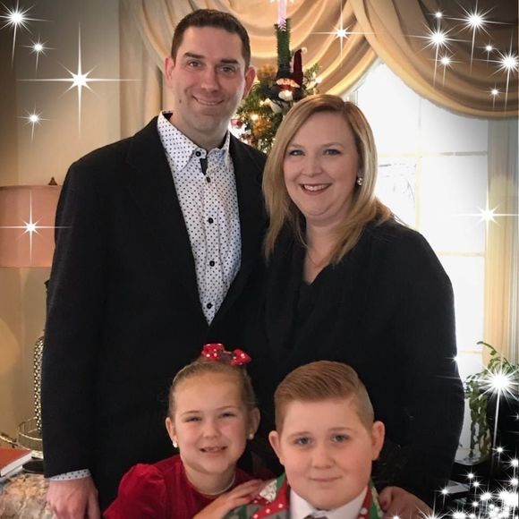 Meet your Posher, Stephanie - Picture 1 of 1